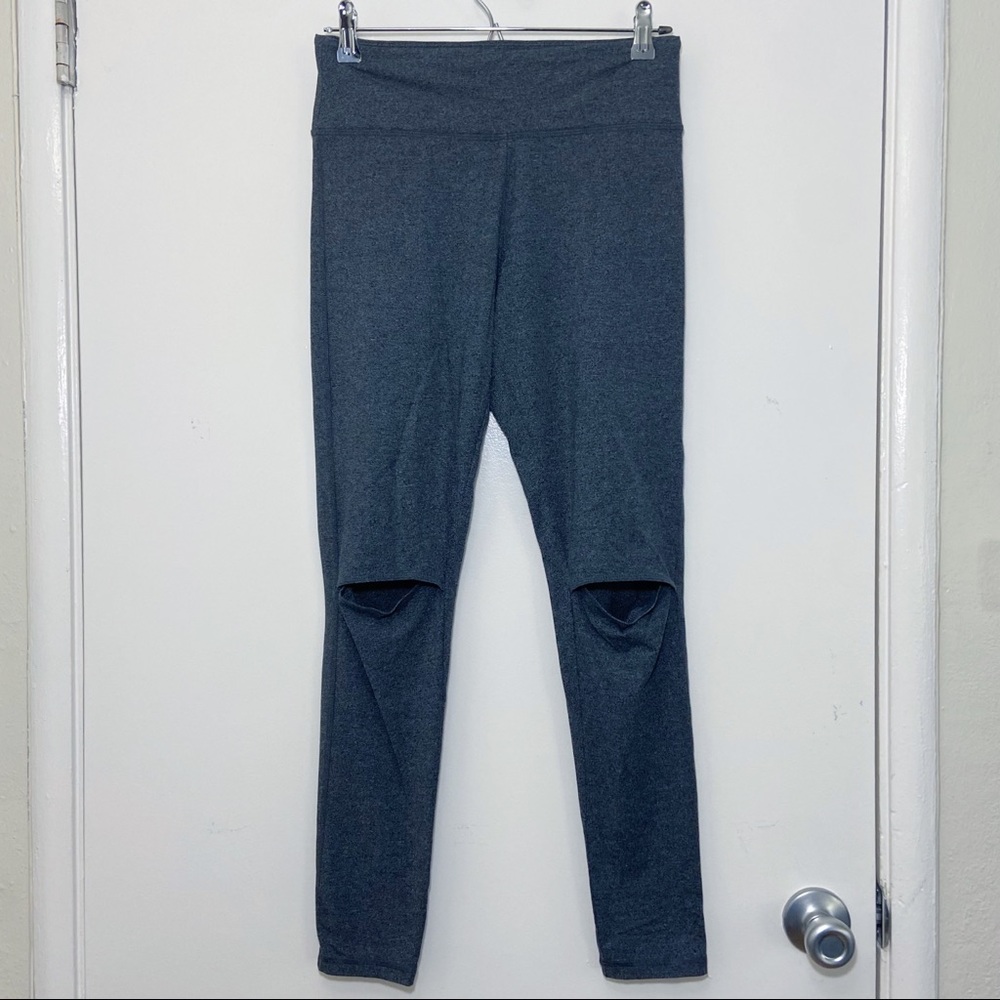 Victoria’s Secret Sport VSX Gray Leggings Knee Cut Out Medium